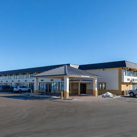 Howard Johnson By Wyndham Gillette-3