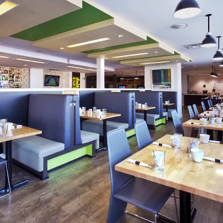 Holiday Inn Express Winnipeg Airport - Polo Park By Ihg-3