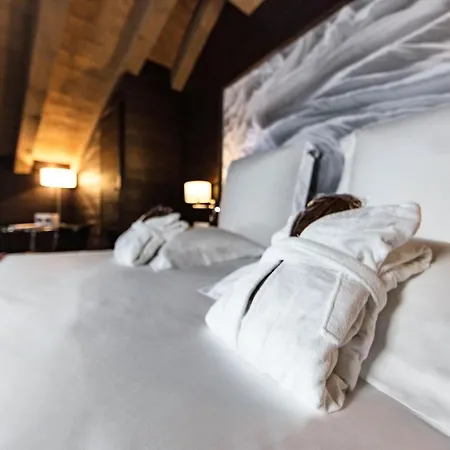 Avenue Lodge Hotel & Spa-3