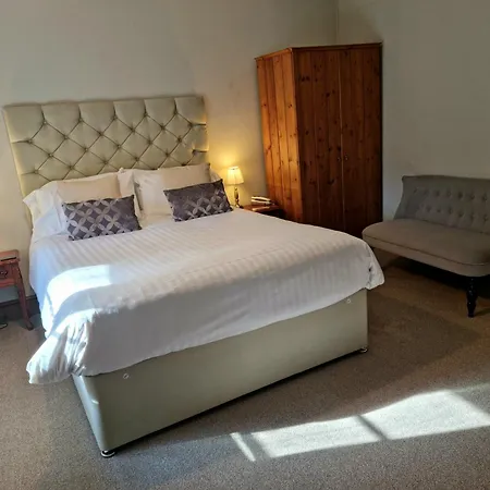 Collaven Manor-3