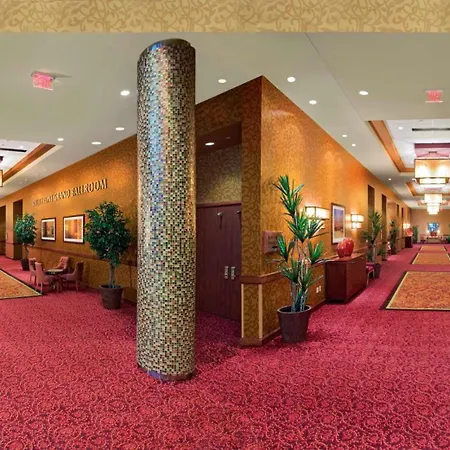 Embassy Suites East Peoria Hotel And Riverfront Conference Center-2