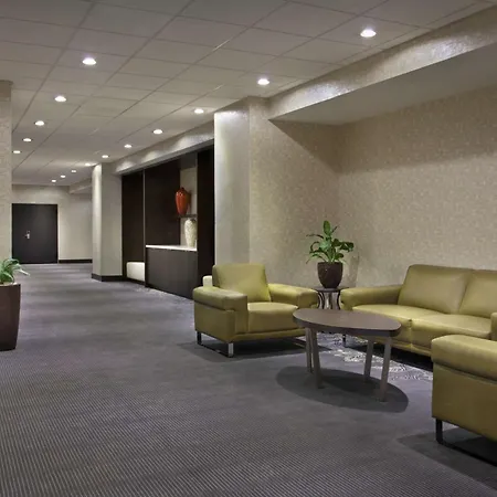 Hilton Suites Toronto-Markham Conference Centre & Spa-3