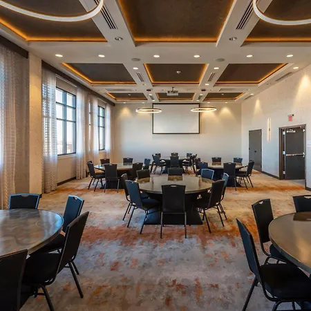 Hotel Indigo Tulsa Dwtn/Entertainment Area-3