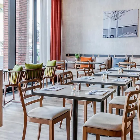 Intercityhotel Hamburg-Barmbek-2
