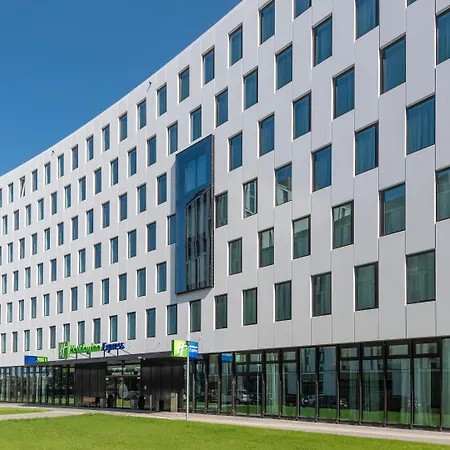 Holiday Inn Express Duesseldorf - Hauptbahnhof By Ihg-3