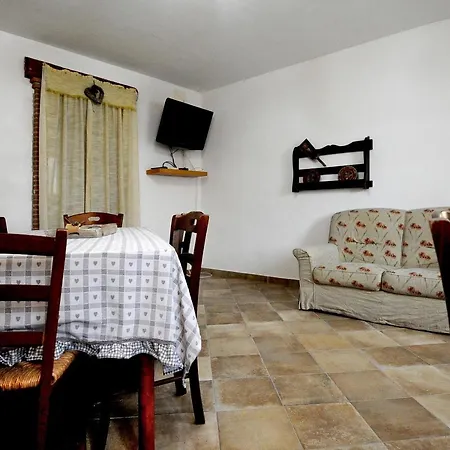 Country House-2