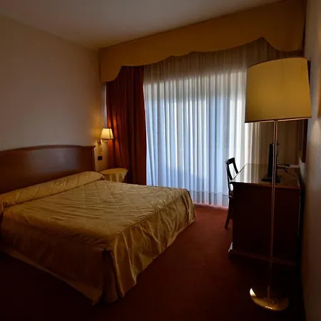 Villa Sirena Hotel e Ricevimenti-3