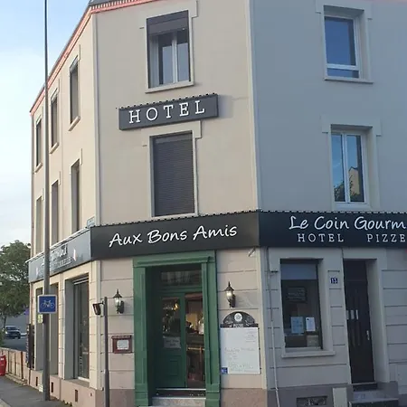 Hotel Aux Bons Amis-3