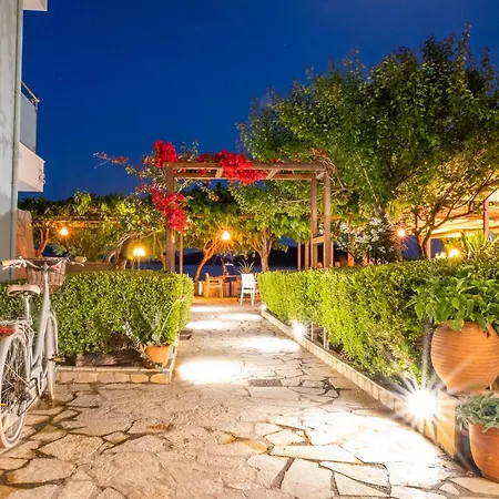 Armeno Beach Hotel-3