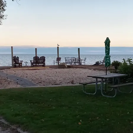 Pine Haven Beach Resort-2