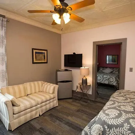 Dodici Night Suites-2