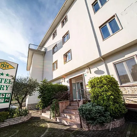 Hotel Mary-2