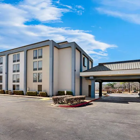Quality Inn & Suites North Little Rock-3