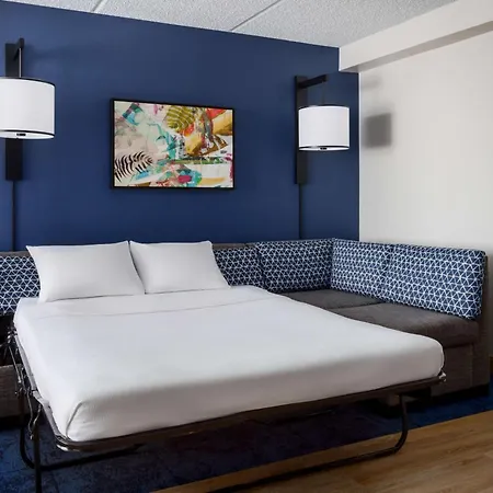 Hyatt Place Across From Universal Orlando Resort-2