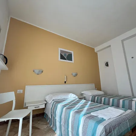 Hostal Parini-3