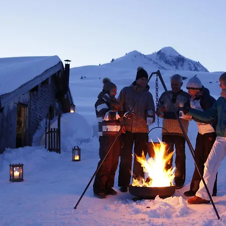 Das alpine Lifestyle Berghotel Madlener-2