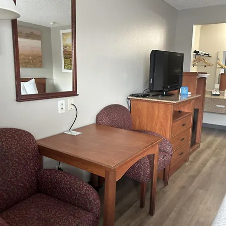 Days Inn By Wyndham Turlock-2