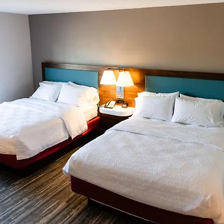 Hampton Inn & Suites Scottsbluff-3