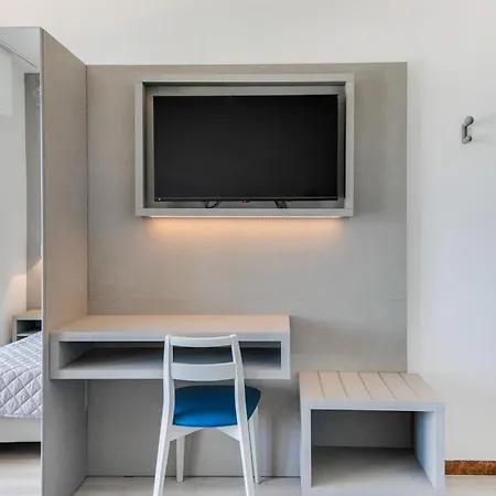 Marittimo Riccione - Hotel Clipper Fronte Mare-3