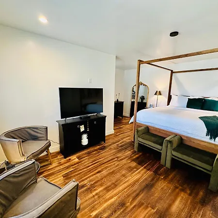 Bespoke Inn Flagstaff-3