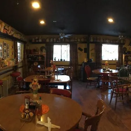 Dusty Boots Motel & Cafe-3