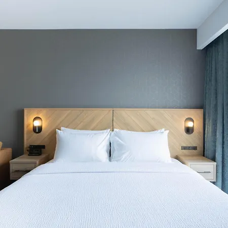 Sandman Signature Dartmouth Hotel & Suites-2