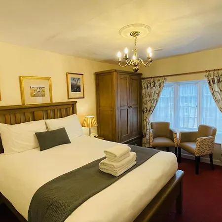 Crown Hotel Cotswold-3