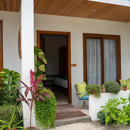 Akiri Dhigurah-3