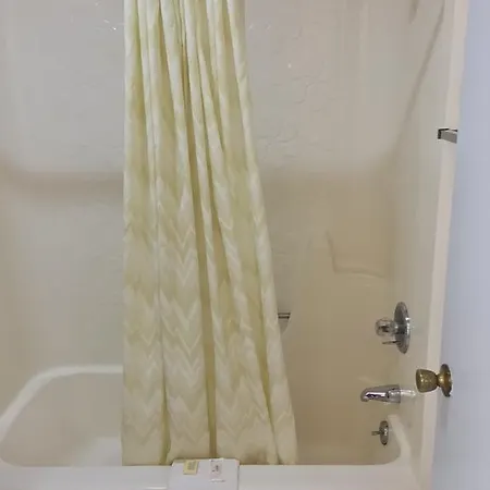 Budget Inn Motel-2