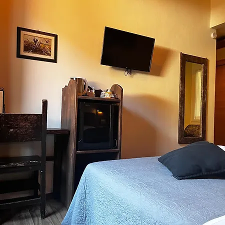 La Taverna del Metallo Rooms-2