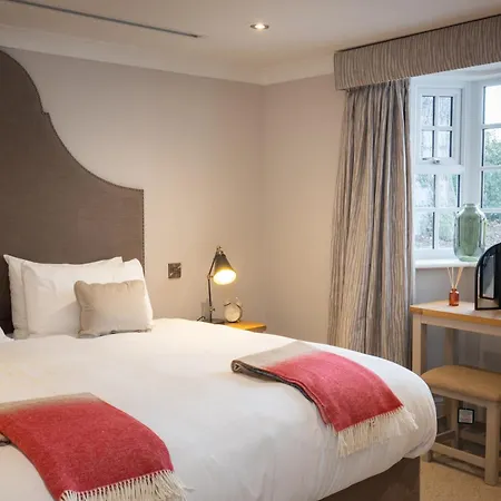 Rowton Hall Hotel And Spa-2