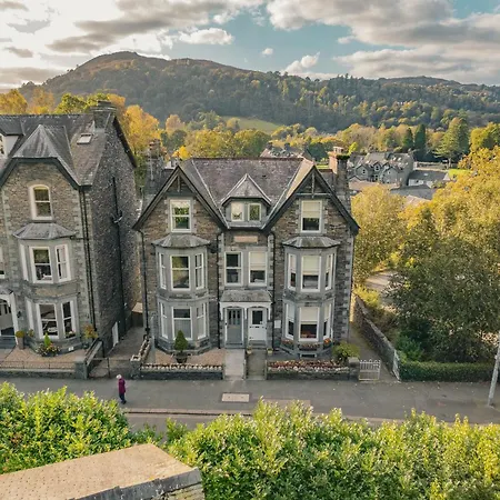 Ambleside Townhouse-3