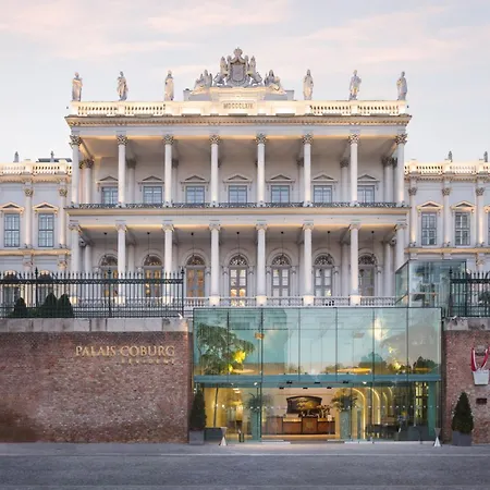 Palais Coburg-3