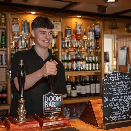 Cadgwith Cove Inn-2