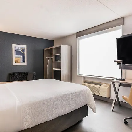 Holiday Inn Express Toronto-North York By Ihg-2
