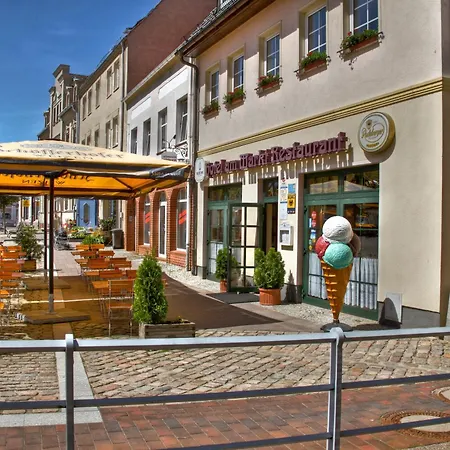 Hotel Am Markt Altentreptow-2