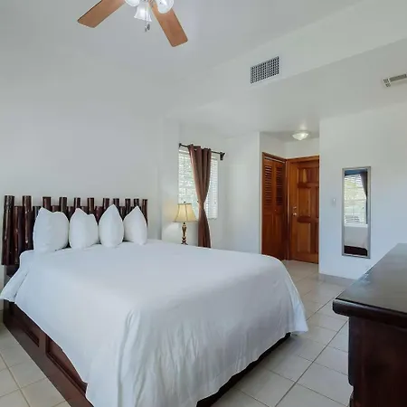 Best Western Grand Baymen Gardens-3