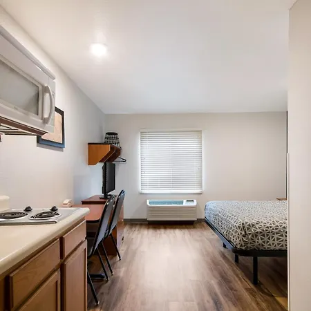 Woodspring Suites Macon North-2