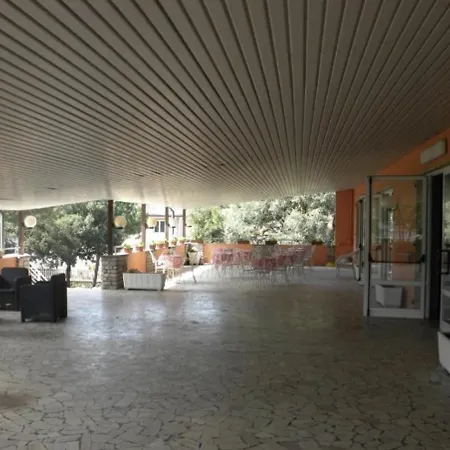 New Park Hotel-2
