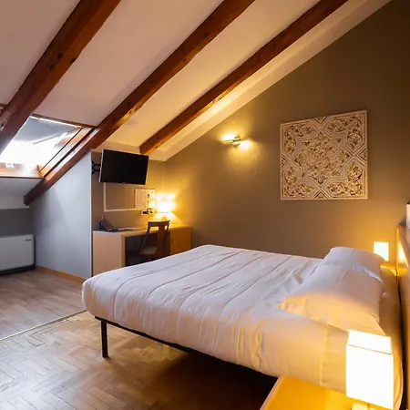 Hotel La Ferte-2