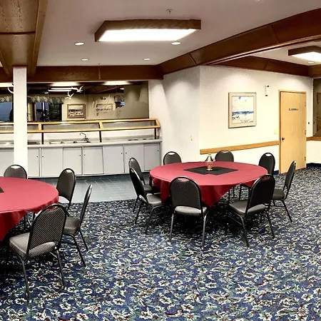 The Tillamook Inn-3