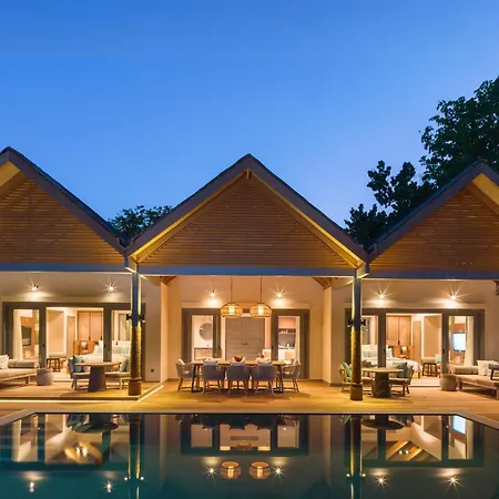 Vakkaru Maldives - Luxury Private Island Resort-2