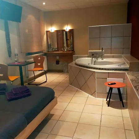 Love Paradise By Karen'S Room Service-3