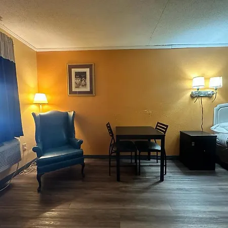 Loyalty Inn Rockingham-3