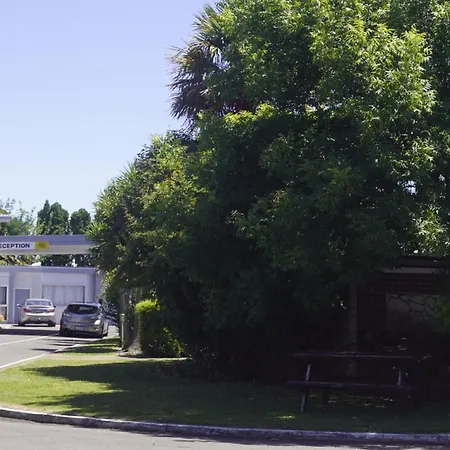 Apple Motor Inn-3