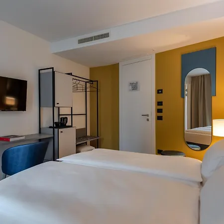 HT Hotel Trieste-2