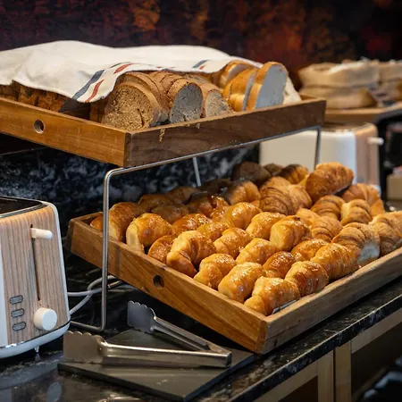 Hampton By Hilton Bariloche-3