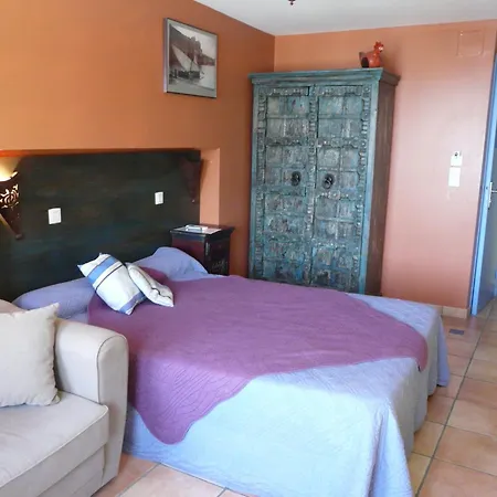 Hôtel Triton-3