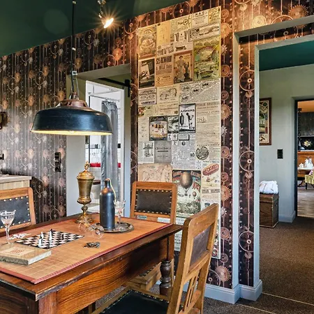 Weltraumbahnhof Rautenkranz - Steampunk Hotel-2