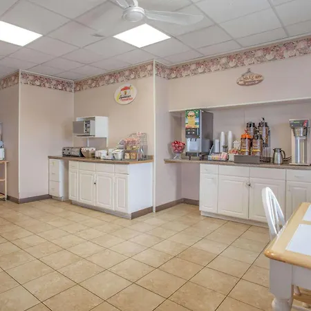 Travelodge By Wyndham Carlisle North-2